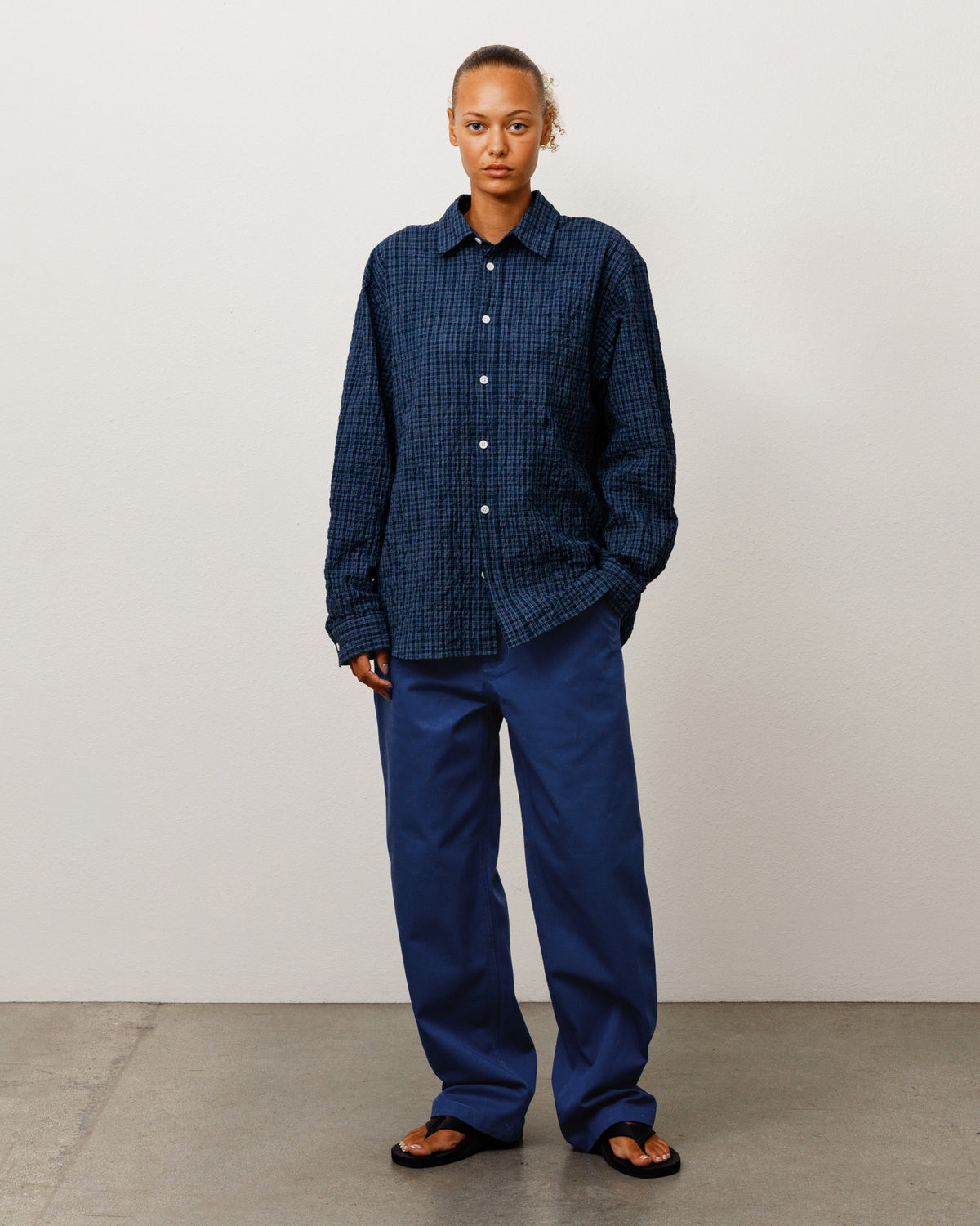 Standard Ls Shirt Crinkle Unisex Long Sleeve In Navy Check