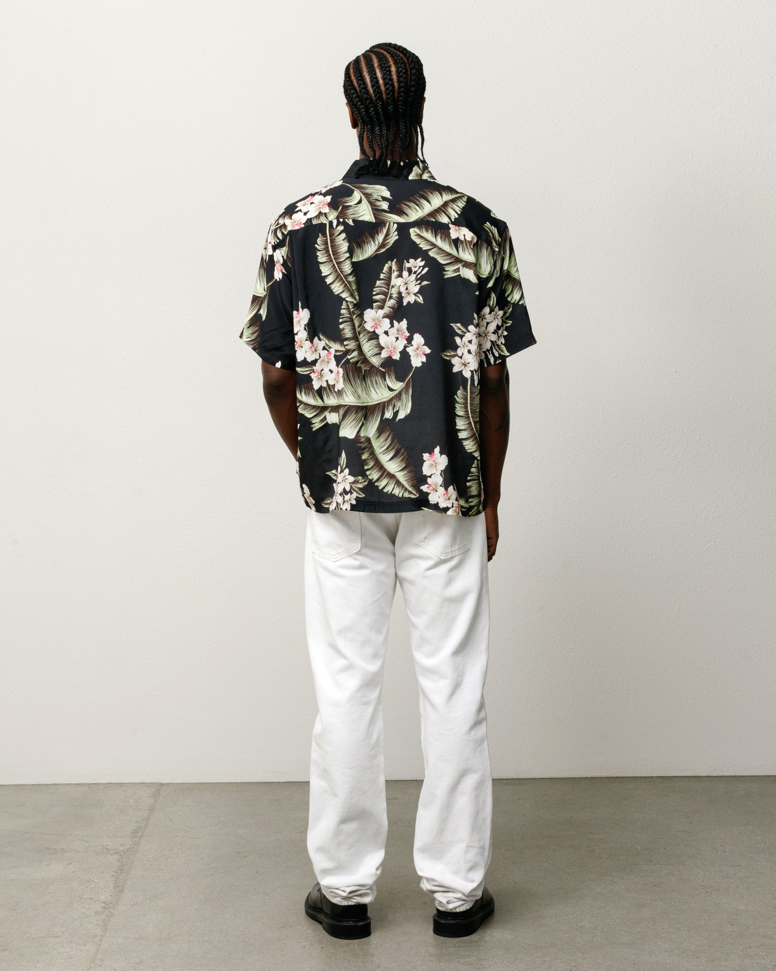 Hawaiian Floral Ss Shirt Unisex Short Sleeve In Black