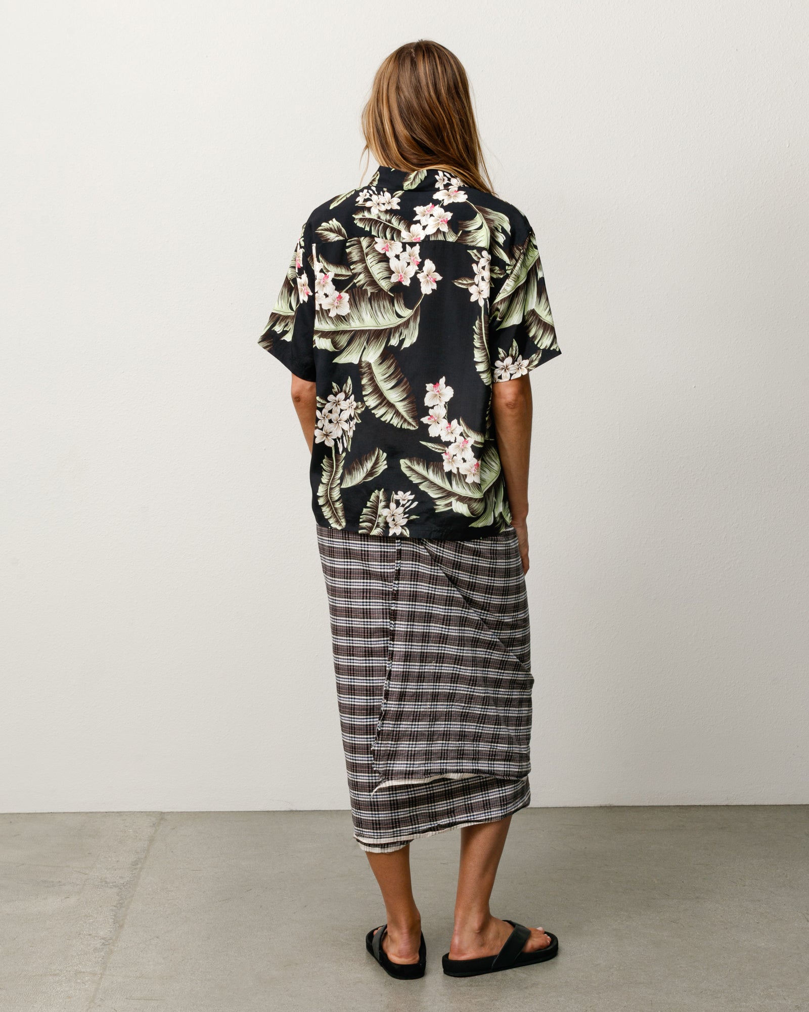 Stussy HAWAIIAN SS SHIRT 黒 シャツ M Hawaiian Floral Ss Shirt – Black | Tops & Shirts | Stüssy Europe