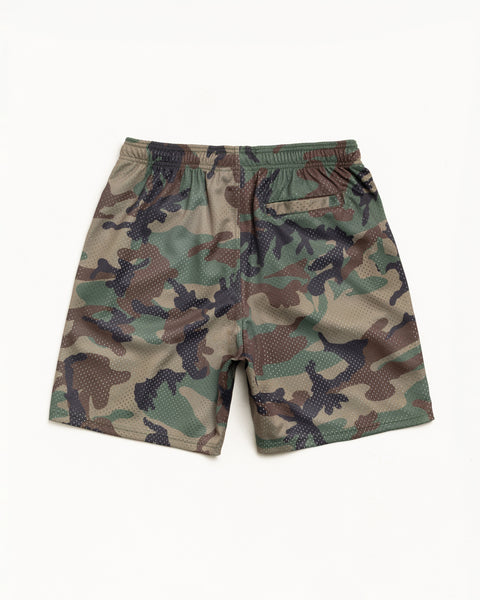 Basic Mesh Short Shorts dans le coloris Woodland Camo
