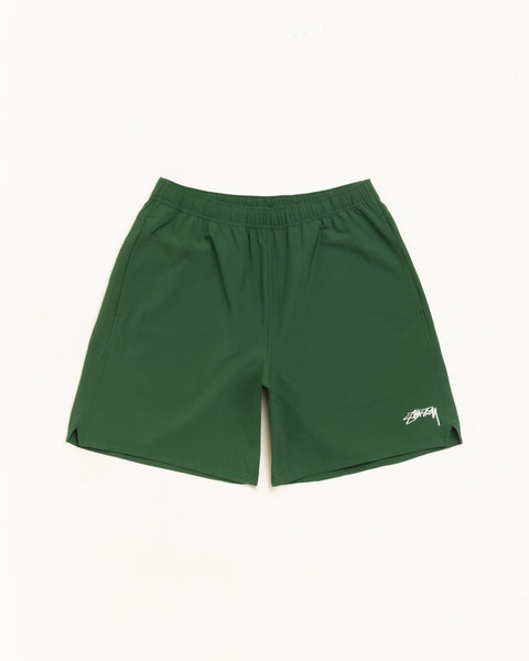 Stüssy Sport Short shorts dans la couleur Pine