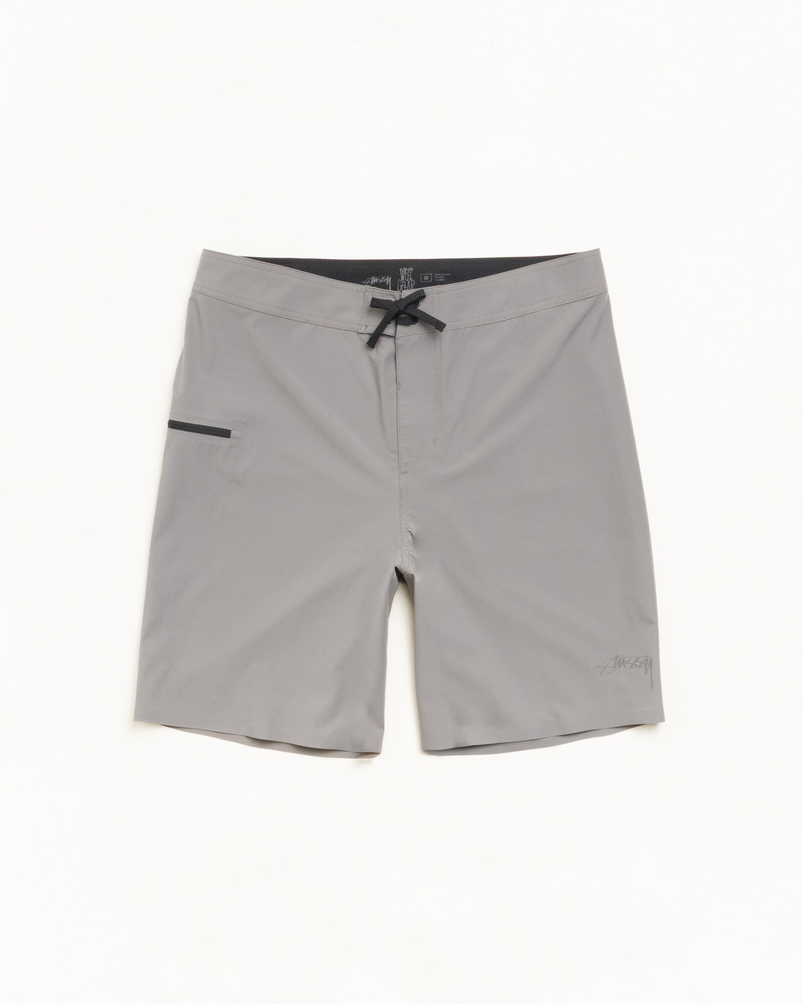 Peak Board Short Shorts dans la couleur Gris