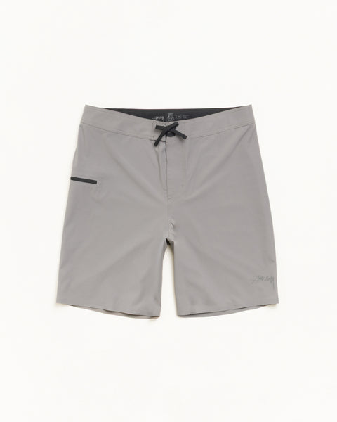 Peak Board Short Shorts dans la couleur Gris