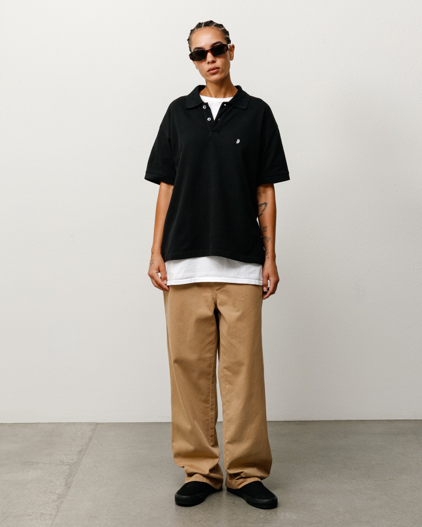 Classic Pique Polo Unisex Short Sleeve In Black, On Model