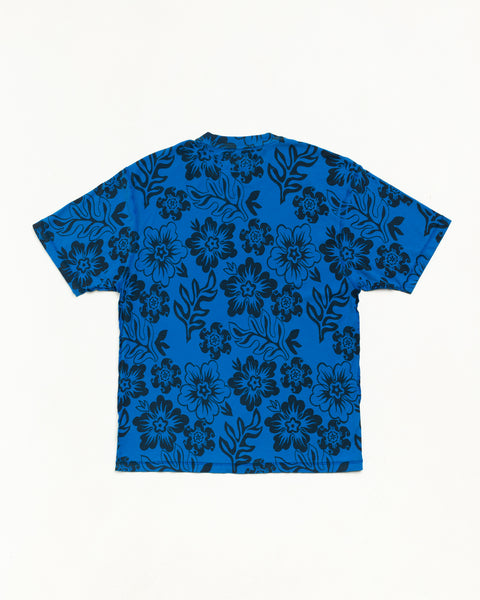 LAZY FLORAL TEE T-shirt dans le coloris Sport Blue à imprimé floral intégral, unisexe manches courtes