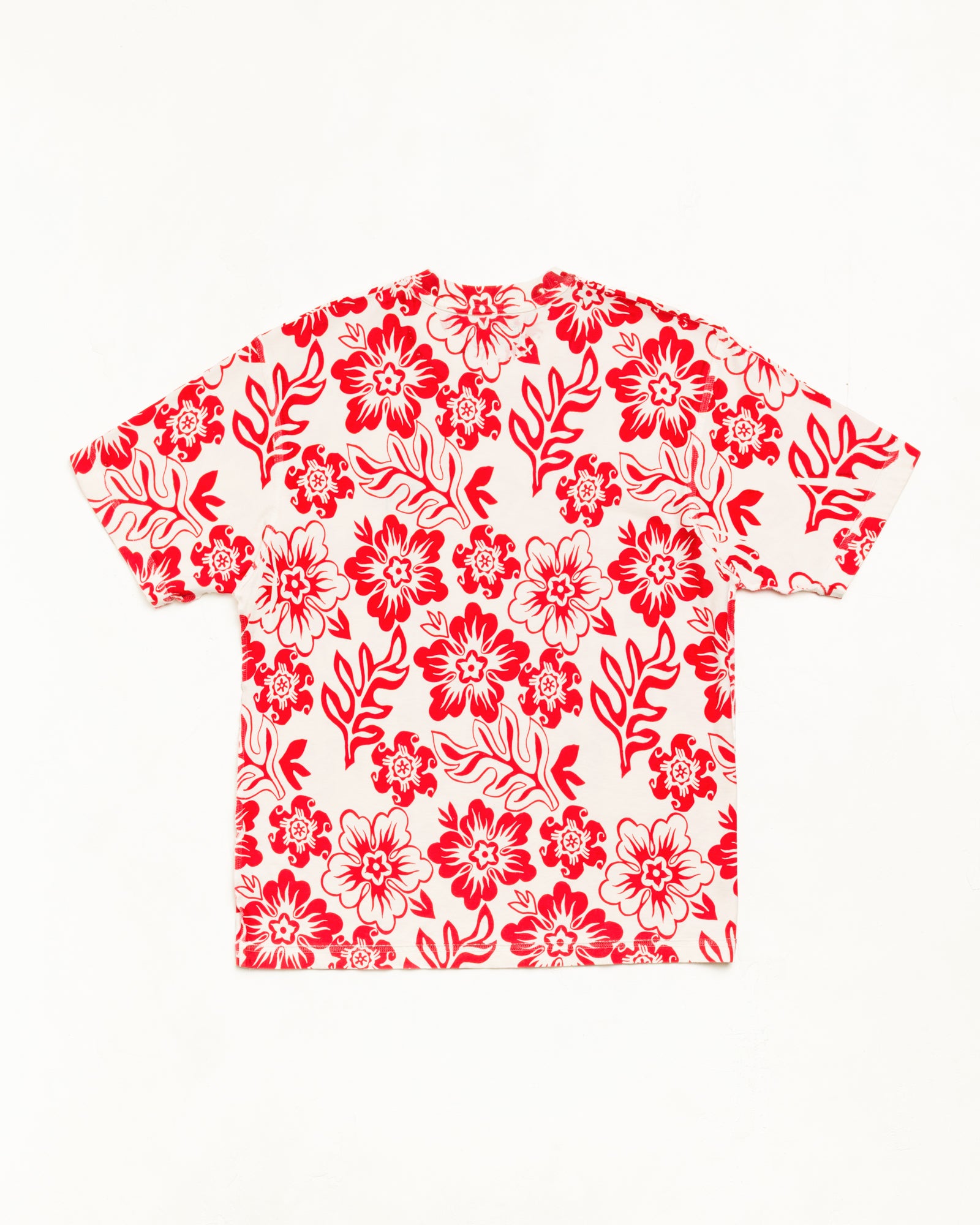 Lazy Floral Tee T-shirt dans le coloris blanc, imprimé floral rouge allover