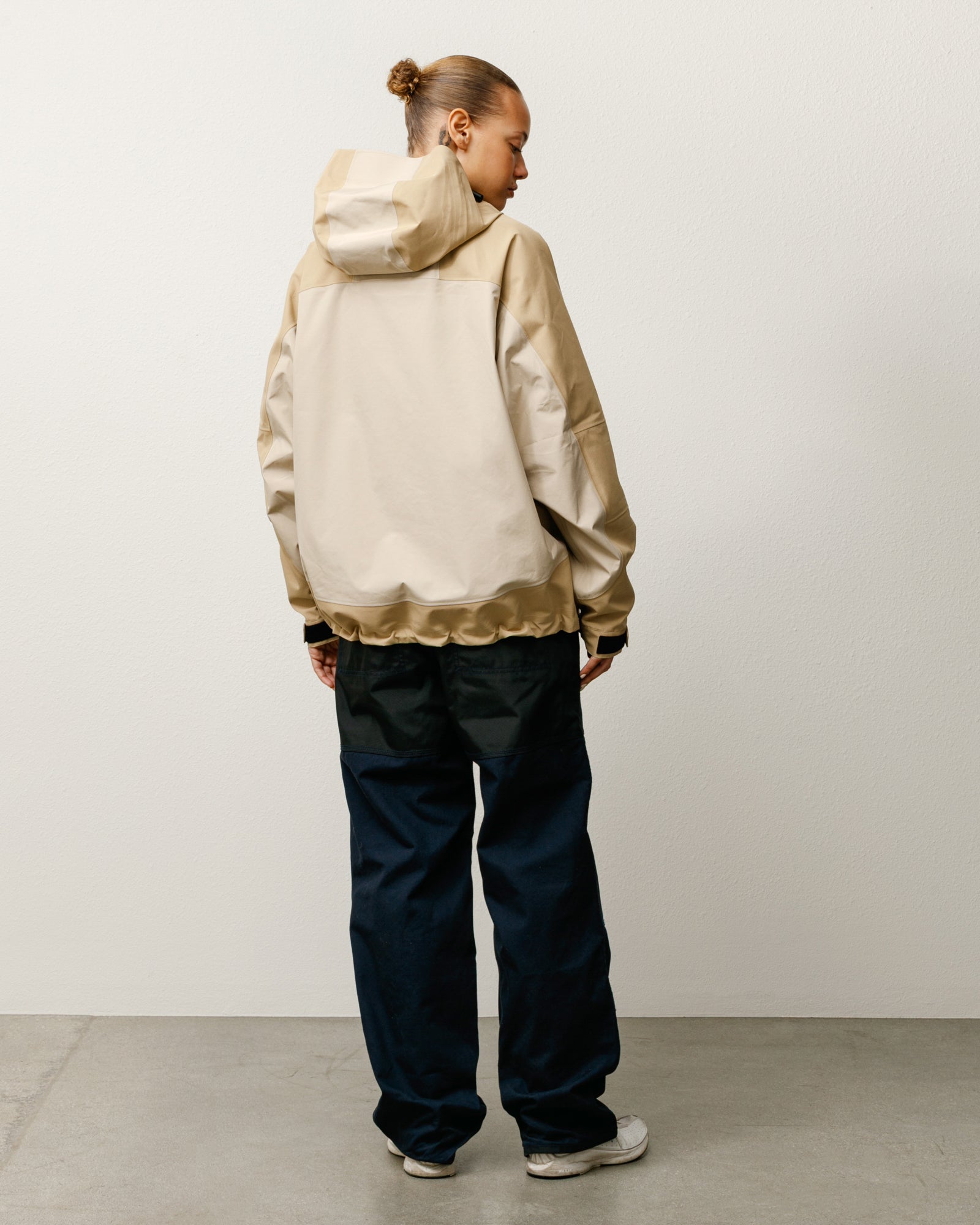 Gore-Tex® Guide Shell – Khaki | Outerwear | Stüssy Europe