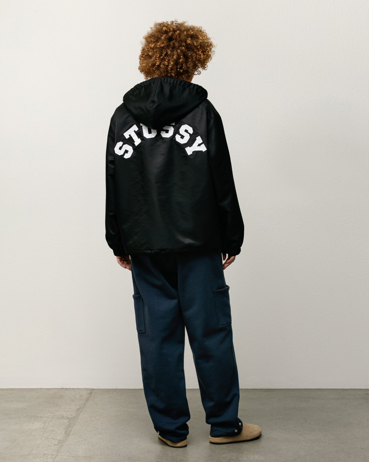 Hooded Coaches Jacket – Black | Outerwear | Stüssy Europe