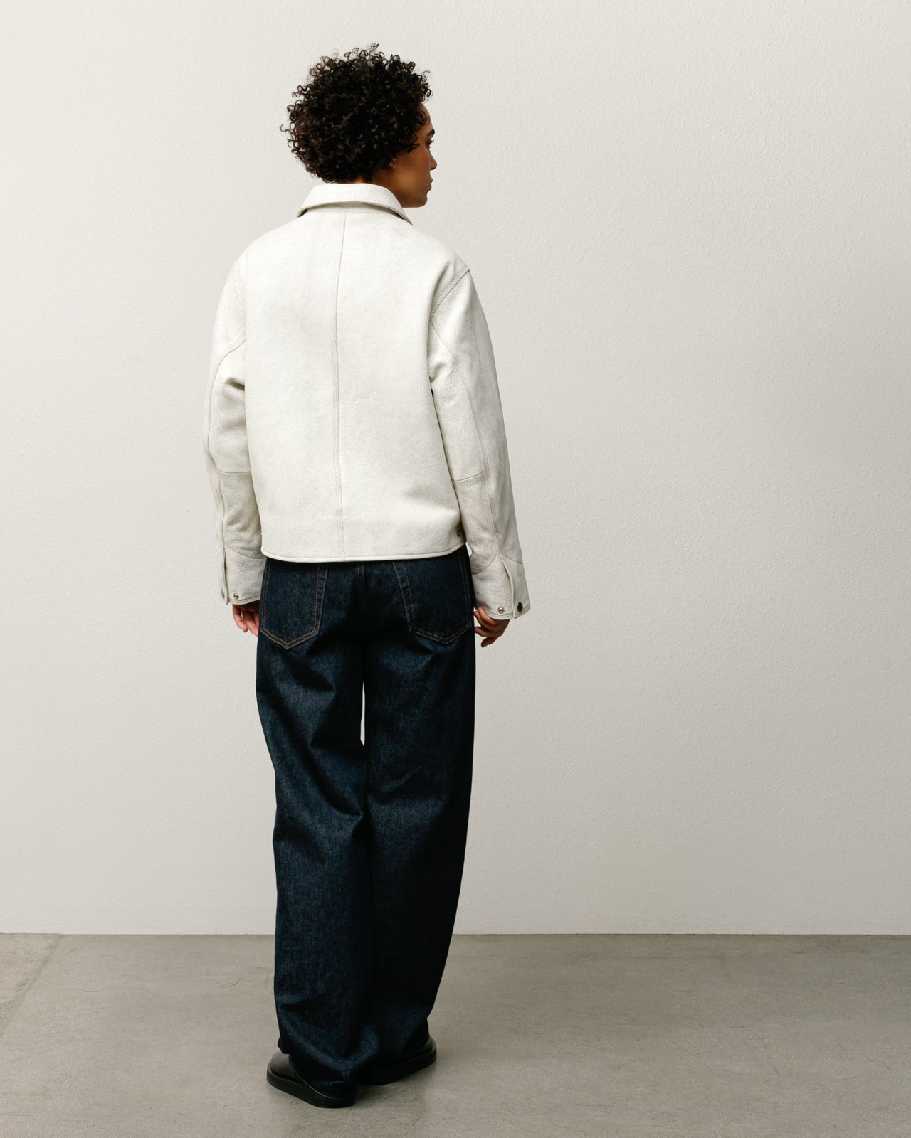 Garage Jacket Cracked Leather – White | Outerwear | Stüssy Europe