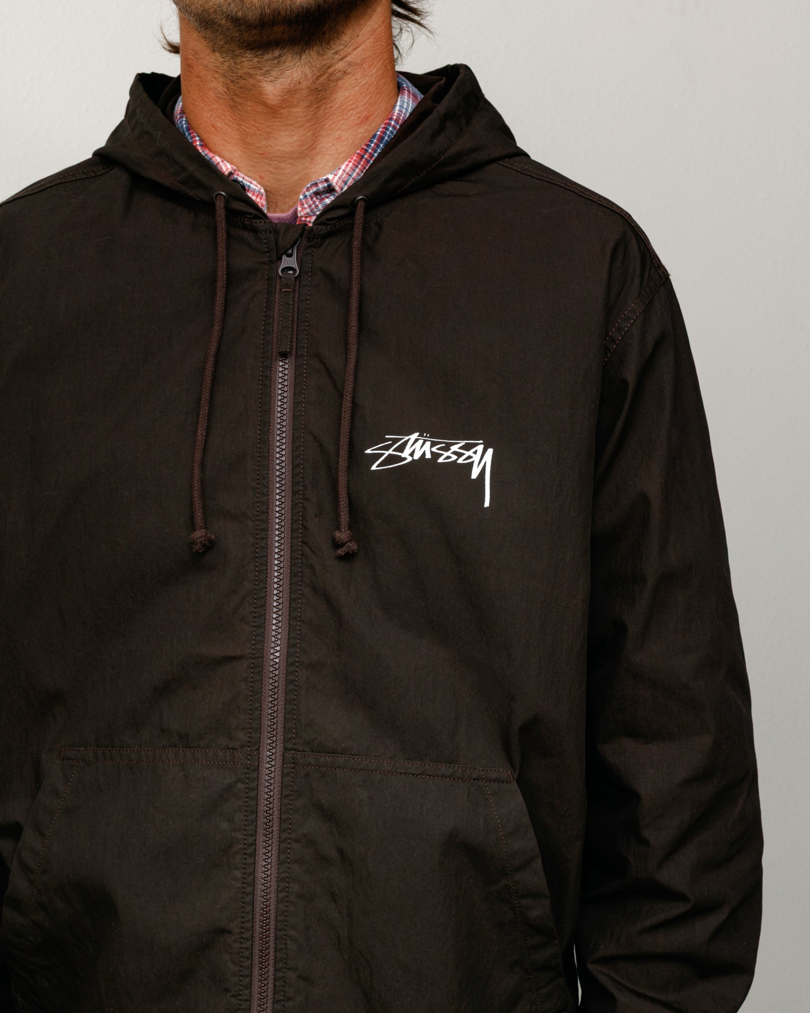 Veste Beach Shell en coton ciré marron avec logo Stüssy sur la poitrine