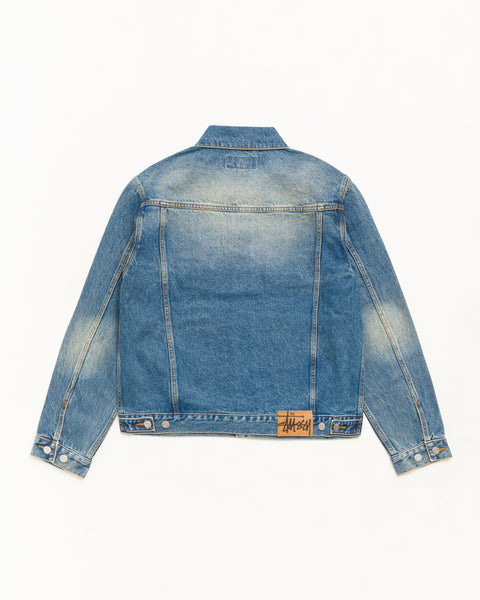 Denim Trucker Jacket Vêtements d'extérieur dans le coloris Indigo délavé foncé, écusson logo Stüssy en suède au dos