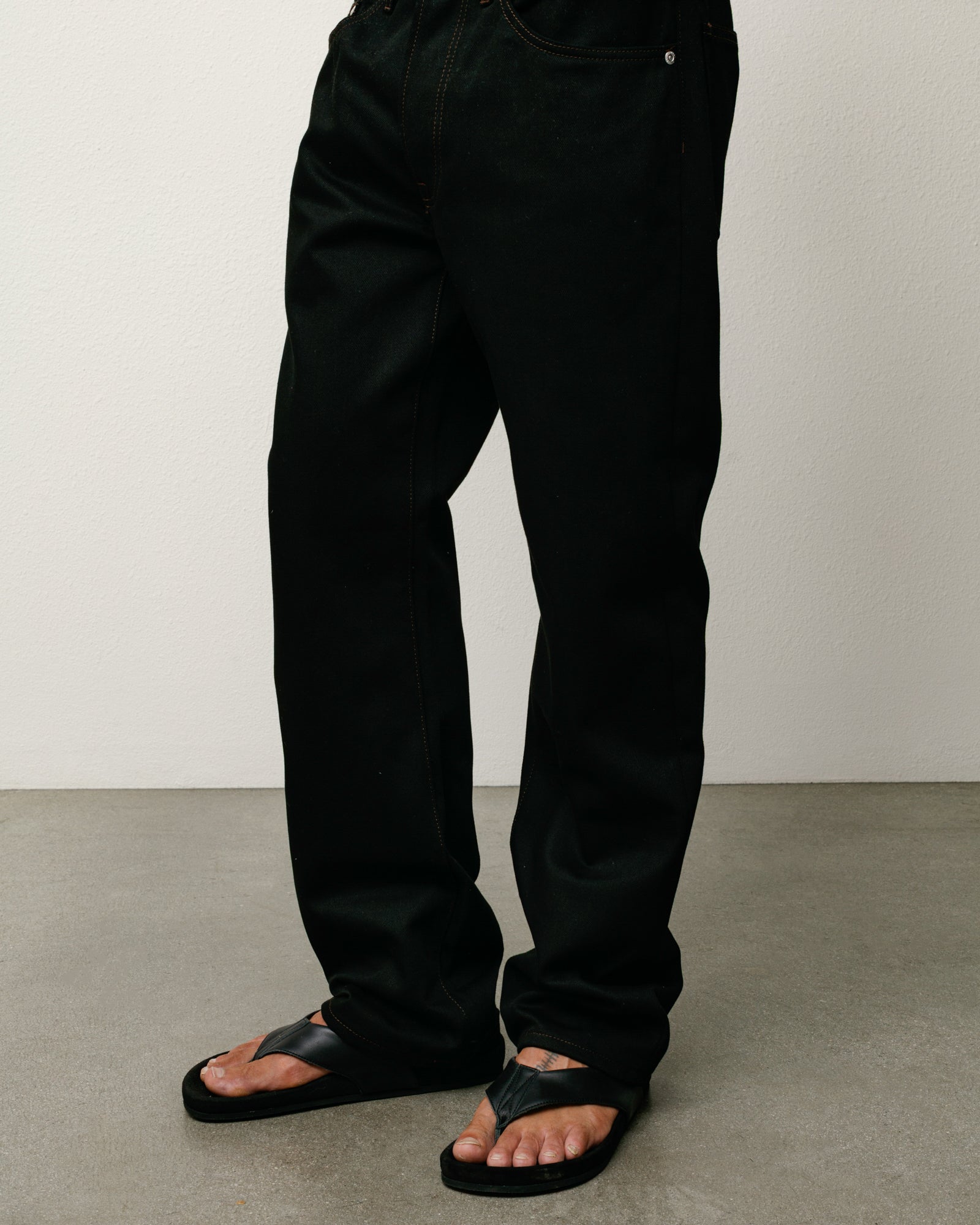 Slim Jean Denim Unisex In Raw Black Contrast Stitch