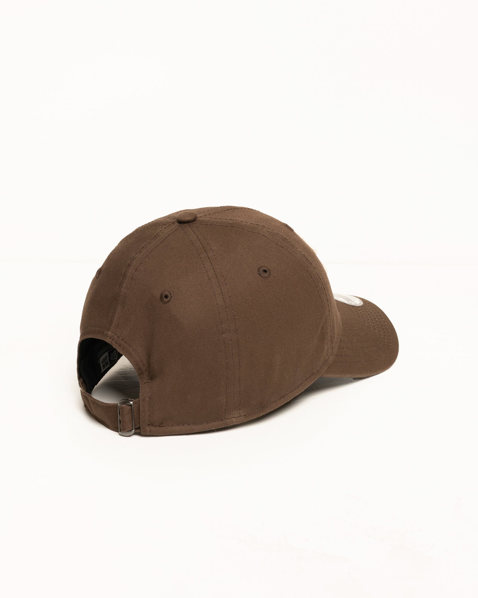 Basic 9twenty Cap Accessories In Walnut