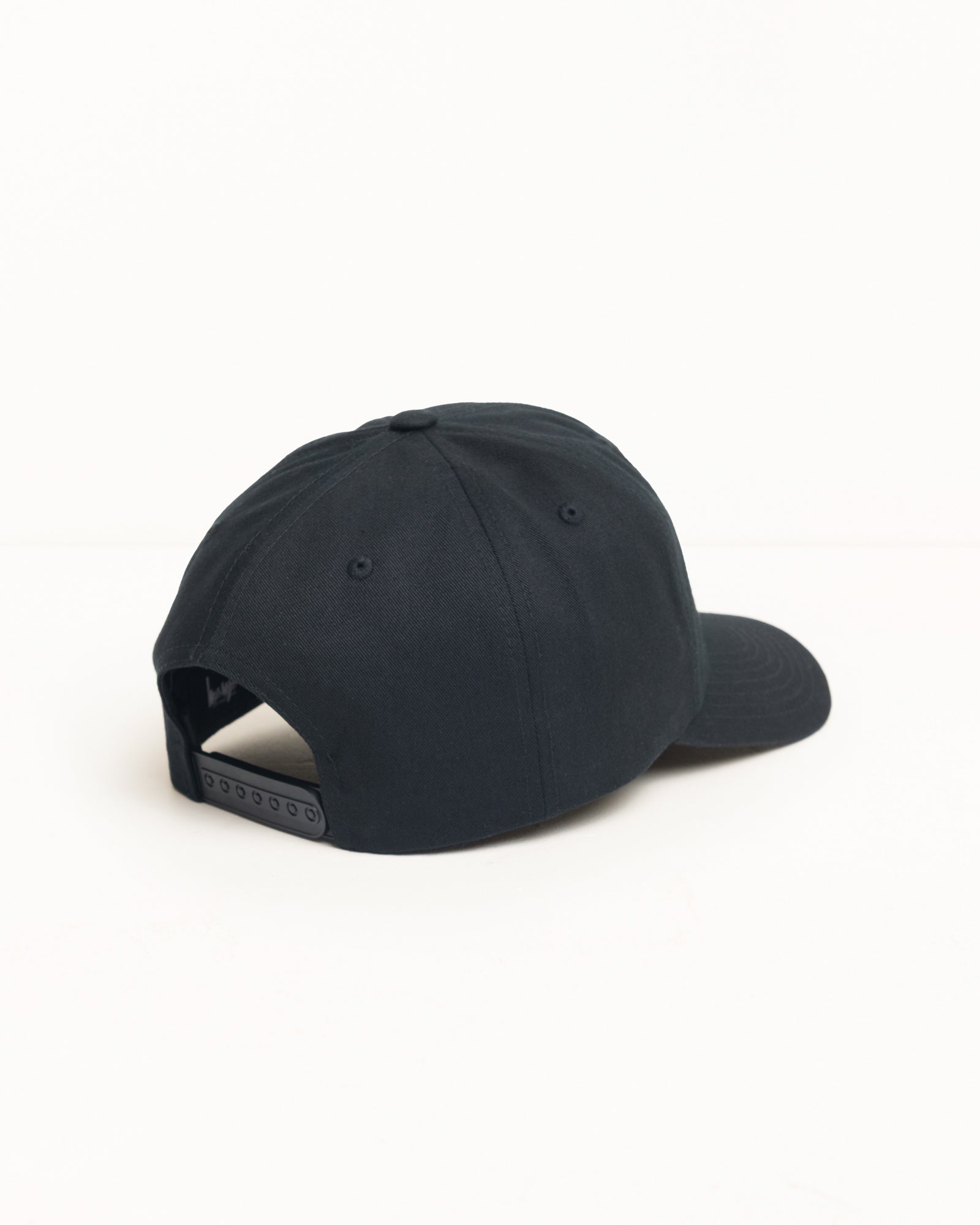 帽子 Stussy Mid-Depth Chenille S sanpback Mid-Depth Chenille S Snapback – Black | Headwear | Stüssy Europe
