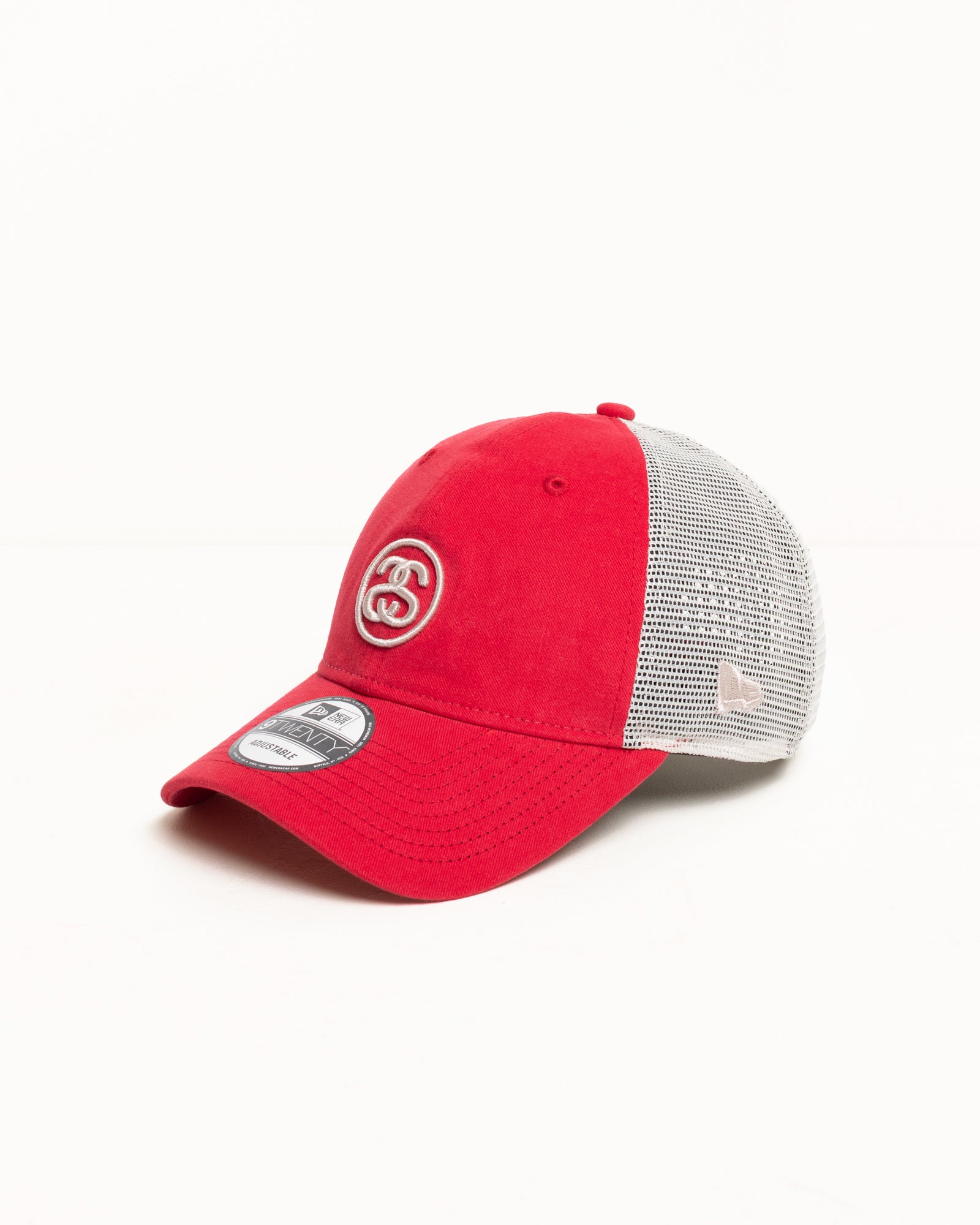 Ss Link Trucker 9twenty Accessories in the color Red