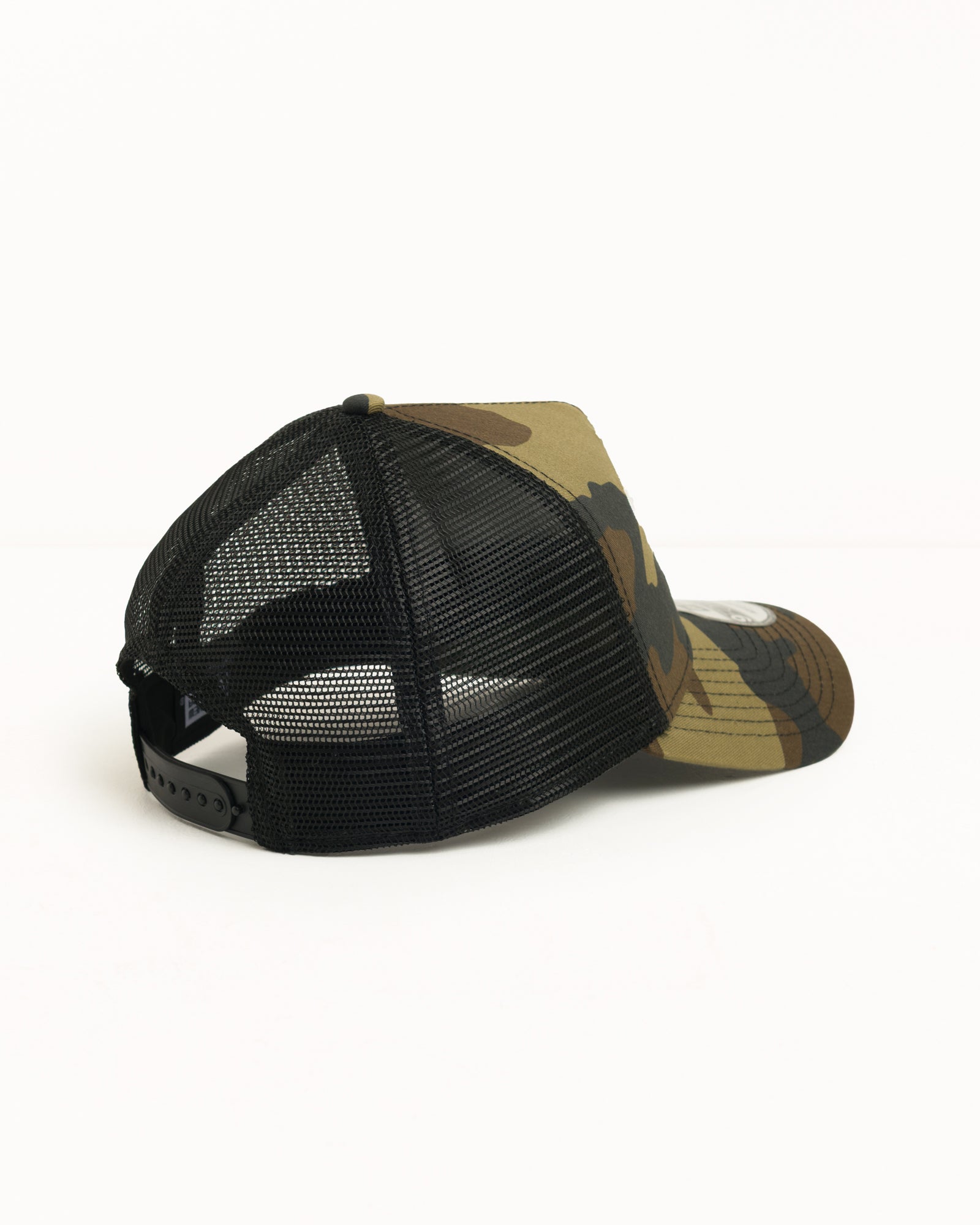 Casquette trucker sport 9FORTY Stüssy camo, dos en mesh, fermeture snapback