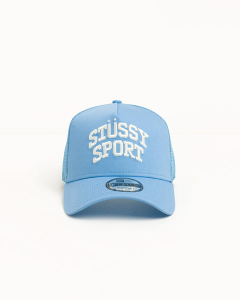 Casquette unisexe Stüssy Sport 9FORTY Trucker en Bleu Ciel