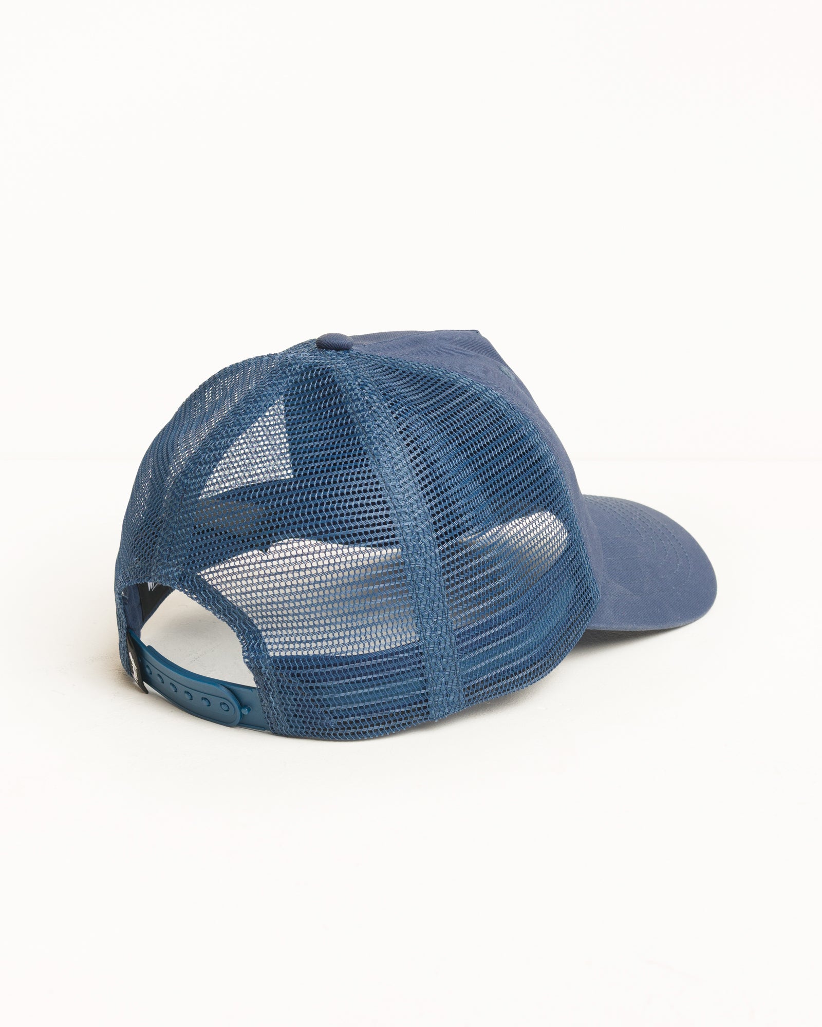 Trucker Crusive Stitch Cap Unisex In Navy