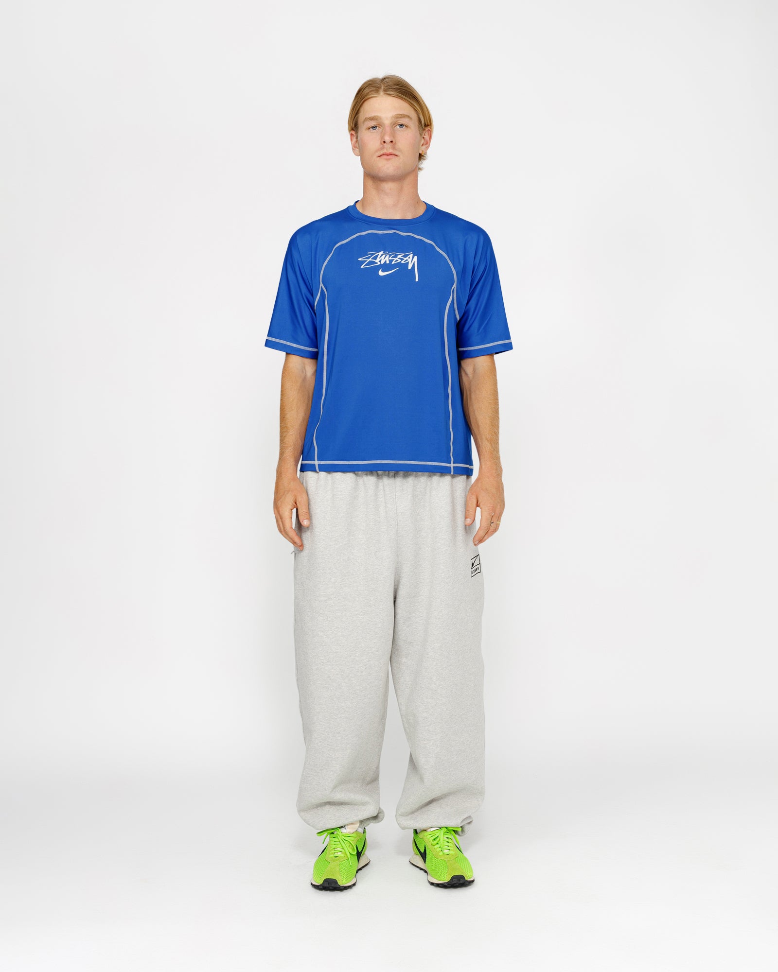 Stüssy & Nike UV Crew in hyper royal – Stüssy Europe