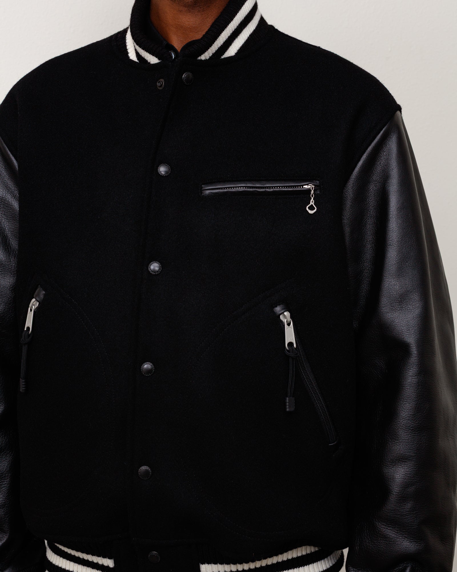 Varisty Jacket Unisex Long Sleeve In Black